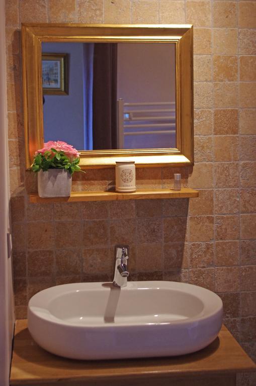 Auberge Les Tables Du Ban Saint-Pierre-la-Palud エクステリア 写真